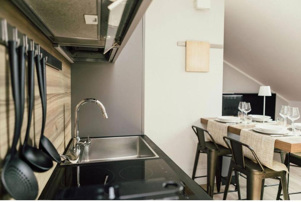 شقة Casa Savo - Parcheggio Gratuito Nella Blu Area جنوة المظهر الخارجي الصورة